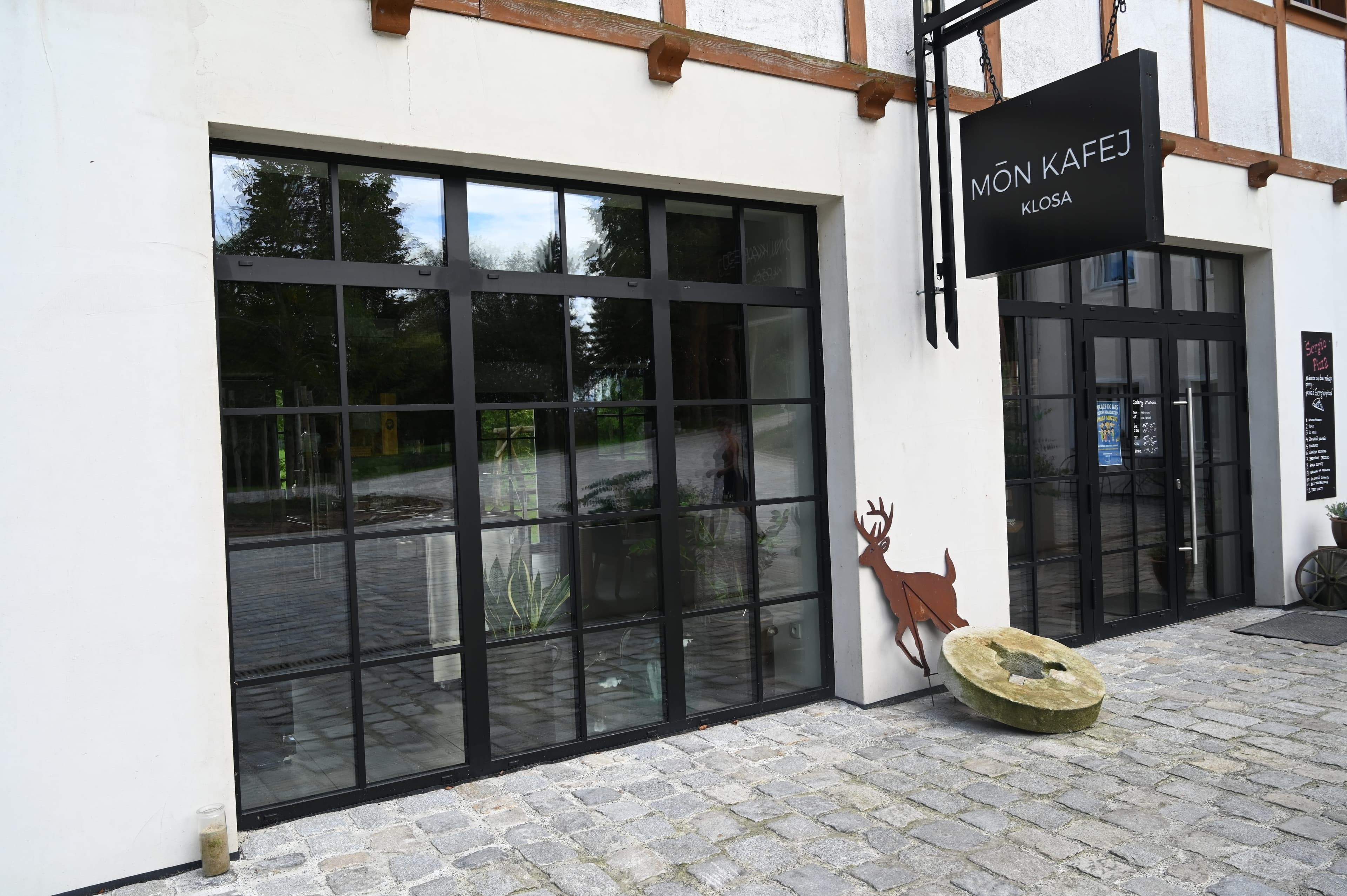 Przeszklenia z loftowym charakterem